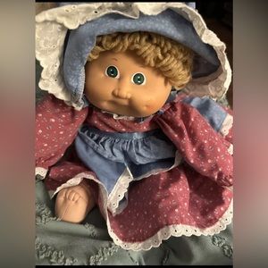 Vtg 1984 Coleco Cabbage Patch Kids Doll Curly Hair Blonde Girl Dimple Blue Eyes